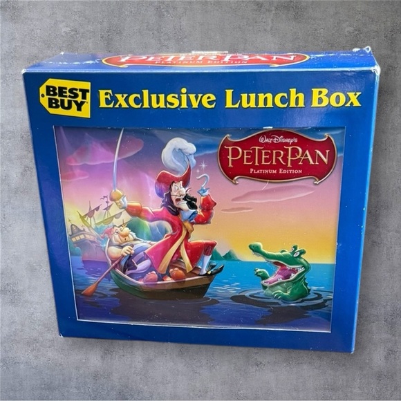 Best Buy Exclusive Disney's Peter Pan Platinum Edition Lunchbox,  2003 - NIB - Picture 2 of 7